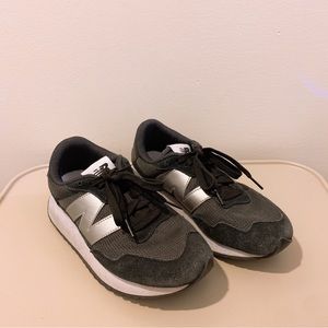 New Balance 237 Shoes Trainers Black Silver White